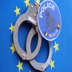 Europol arresta a 193 ciberdelincuentes por brindar “violencia como servicio”, al contratar a menores para perpetrar golpizas y asesinatos. Europol arresta a 193 ciberdelincuentes por brindar “violencia como servicio”, al contratar a menores para perpetrar golpizas y asesinatos.