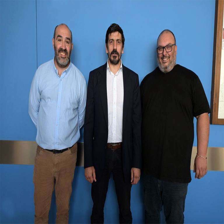 En Uruguay, Antel Integra suministró más de 500 dispositivos a personas con discapacidad. En Uruguay, Antel Integra suministró más de 500 dispositivos a personas con discapacidad.