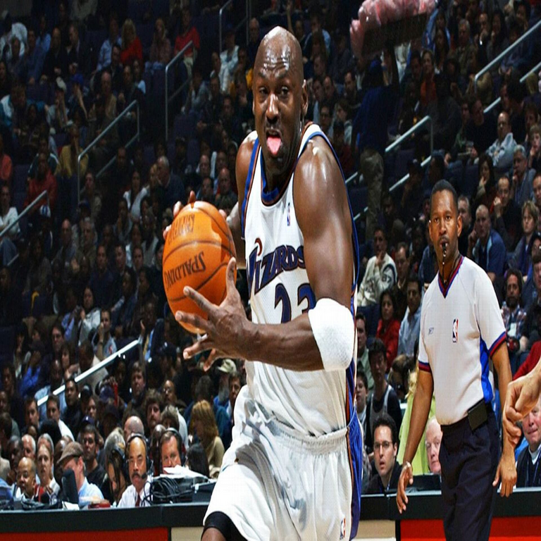 Este robot humanoide ha alcanzado un nivel profesional en el juego del baloncesto: Michael Jordan, tu réplica ha llegado. Este robot humanoide ha alcanzado un nivel profesional en el juego del baloncesto: Michael Jordan, tu réplica ha llegado.