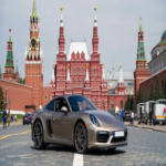 Cientos de vehículos deportivos Porsche experimentan paradas abruptas y fallos operativos en Rusia, con la causa ya identificada.