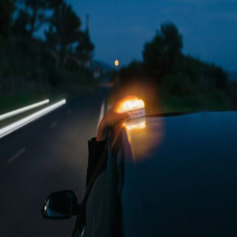 Las V16 pretendían reemplazar el triángulo y minimizar riesgos, pero han acabado por evidenciar que también pueden generarlos. Las V16 pretendían reemplazar el triángulo y minimizar riesgos, pero han acabado por evidenciar que también pueden generarlos.