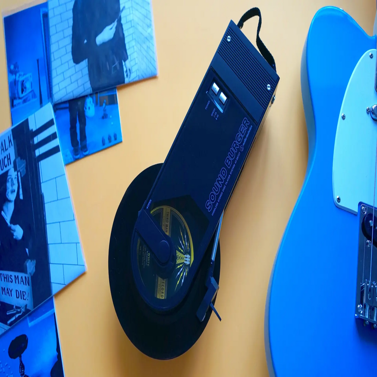 Fin de las experiencias de regreso con vinilos sin reproducir: evaluación de la Audio-Technica Sound Burger, ahora esencial en mis desplazamientos. Fin de las experiencias de regreso con vinilos sin reproducir: evaluación de la Audio-Technica Sound Burger, ahora esencial en mis desplazamientos.