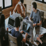 El talento colombiano se posiciona como el más demandado por las empresas del sector tecnológico.