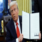 Trump anuncia su orden ejecutiva sobre inteligencia artificial: suspenderá fondos federales a estados con normativas que limiten la innovación.