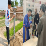 La invención de un adolescente chino que promueve el crecimiento de árboles en regiones de sequía: un sistema de riego que extrae agua del aire. La invención de un adolescente chino que promueve el crecimiento de árboles en regiones de sequía: un sistema de riego que extrae agua del aire.