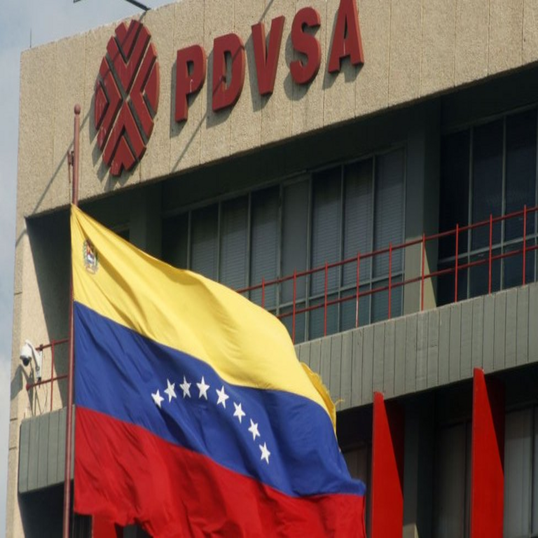 Petróleos de Venezuela (PDVSA) sufrió un ciberataque que interrumpió sus operaciones de exportación.