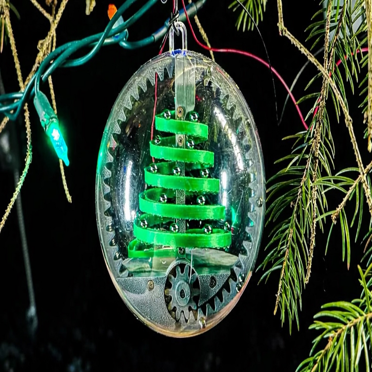 [Traducción] Adorno navideño DIY con mecanismo de bolas