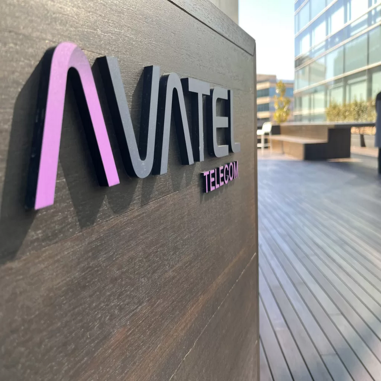 Parlem se incorpora a Avatel, que asume su control. Parlem se incorpora a Avatel, que asume su control.