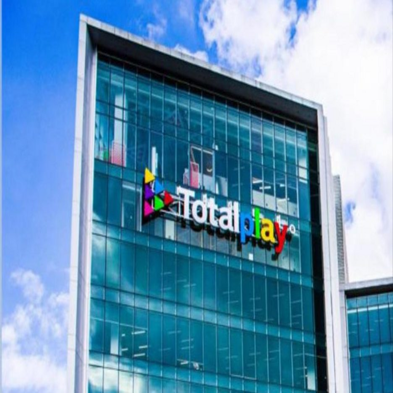 En México, Fitch eleva las calificaciones crediticias de Totalplay y les asigna una perspectiva estable. En México, Fitch eleva las calificaciones crediticias de Totalplay y les asigna una perspectiva estable.