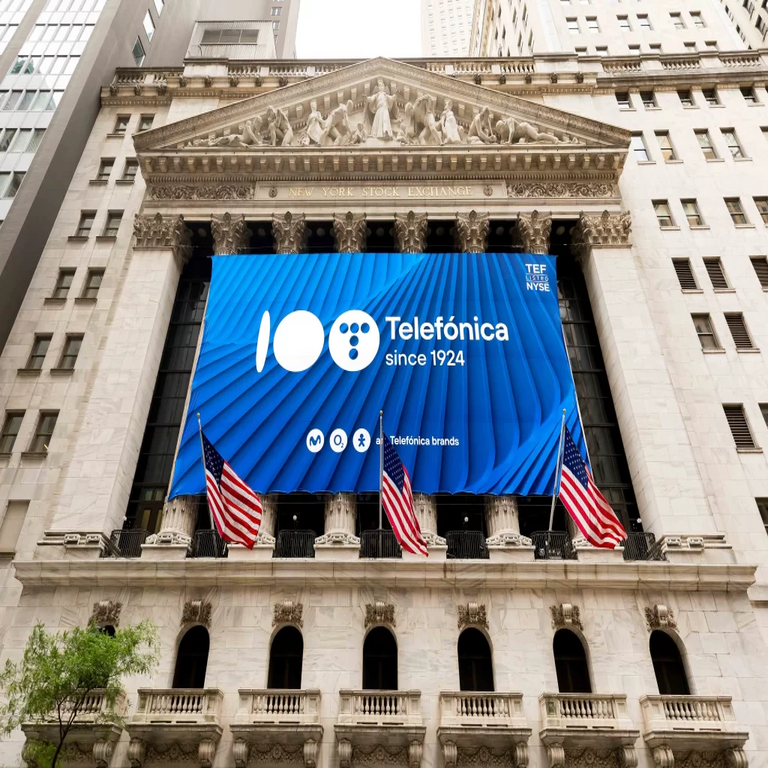 Telefónica comunica su retiro de la Bolsa de Nueva York.