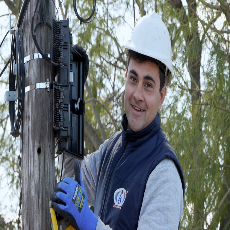 En Argentina, Internet Services implementa su red de fibra óptica en Gualeguay, con el respaldo de incentivos fiscales del RINI.