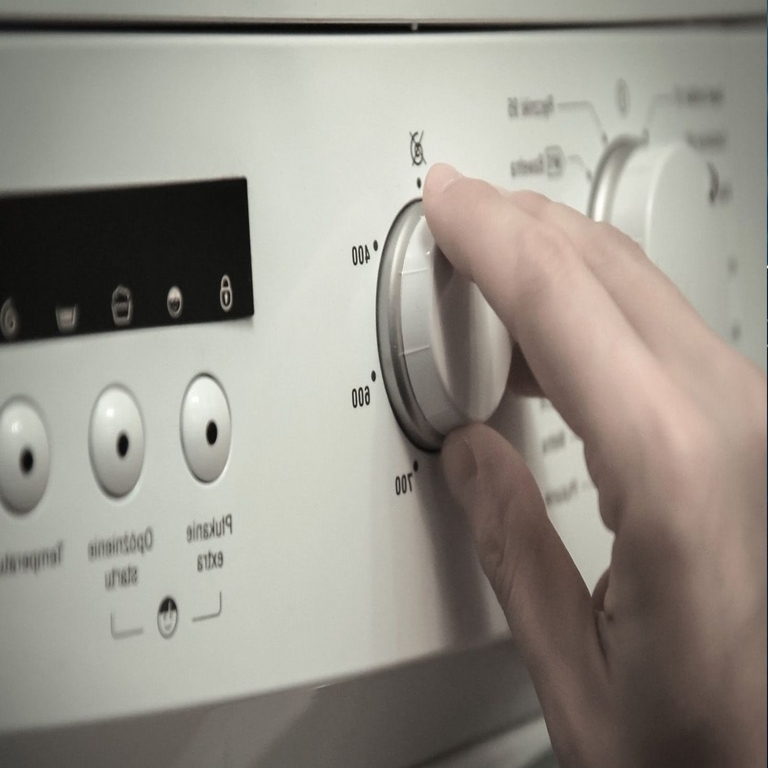 Comparación entre el ciclo corto de la lavadora y el modo Eco: ¿cuál consume menos energía?