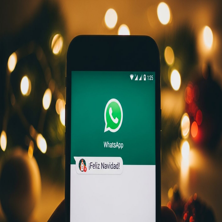 Las cincuenta felicitaciones más destacadas para WhatsApp destinadas a envíos navideños.
