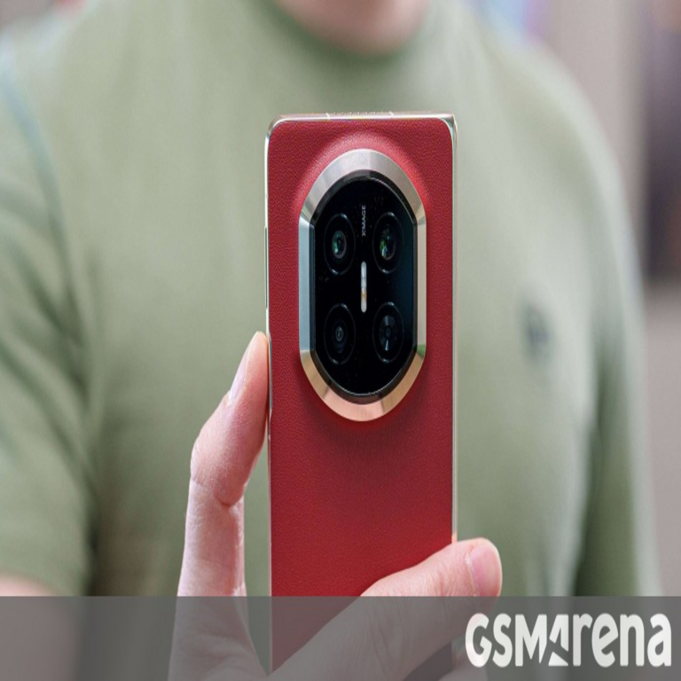 El Huawei Mate X7 sometido a revisión.