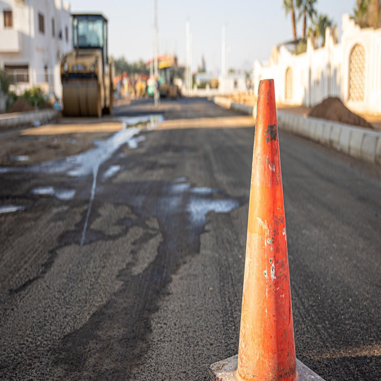 El innovador asfalto que revolucionará las vías de tránsito: altamente resistente a las fisuras causadas por el frío y elaborado con algas verdes.