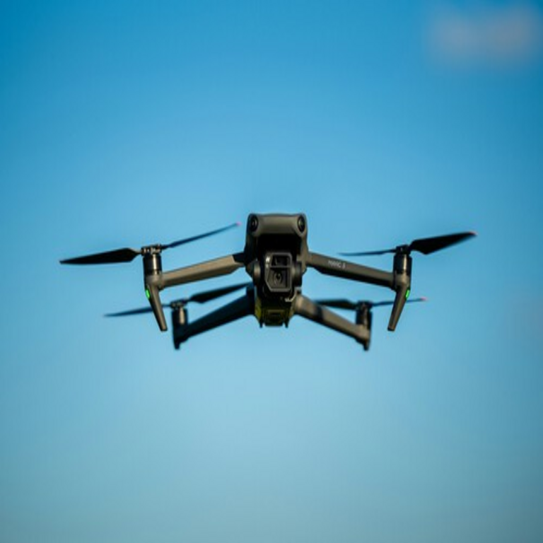 Estados Unidos prohíbe los drones de origen chino y posiciona a DJI como el equivalente contemporáneo de Huawei, una medida que carece de fundamento sólido.