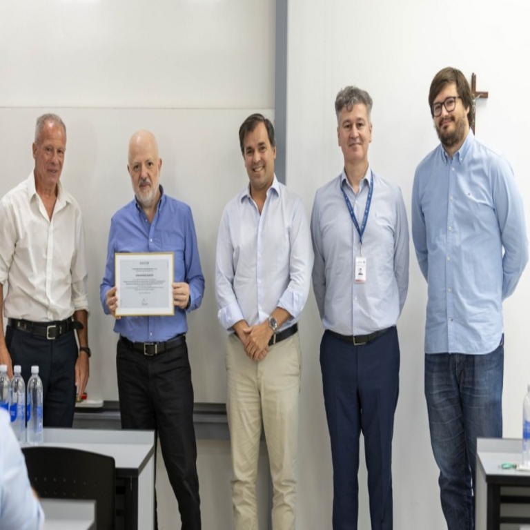 Argentina: Colaboración entre ENACOM y la Universidad Austral para el desarrollo de soluciones tecnológicas.