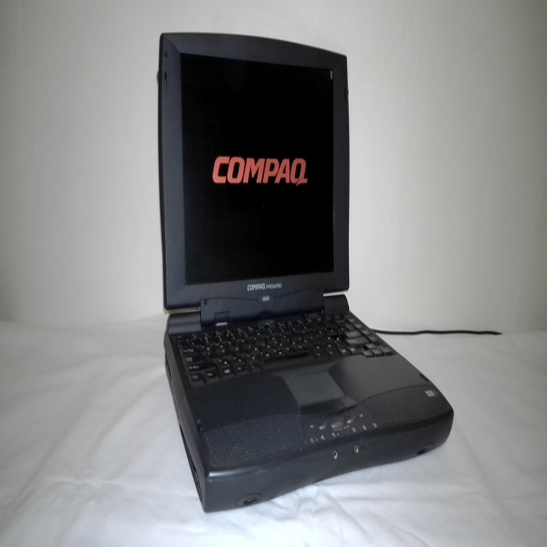Rutina cotidiana de un entusiasta en retrocomputación: Compaq Presario 1200