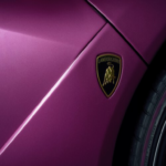 Un individuo adquirió el dominio Lambo.com con el propósito de exigir 75 millones de dólares a Lamborghini; el tribunal lo ha confiscado, pero sus complicaciones persisten.