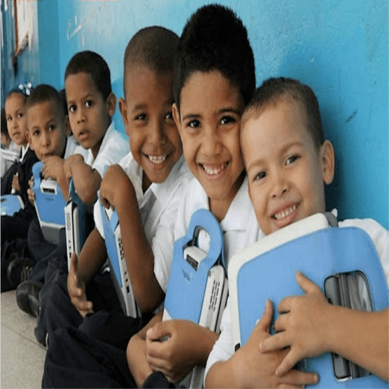 En Venezuela, se han desplegado más de 1.800 Mesas Técnicas de Telecomunicaciones para potenciar la conectividad desde las comunidades.