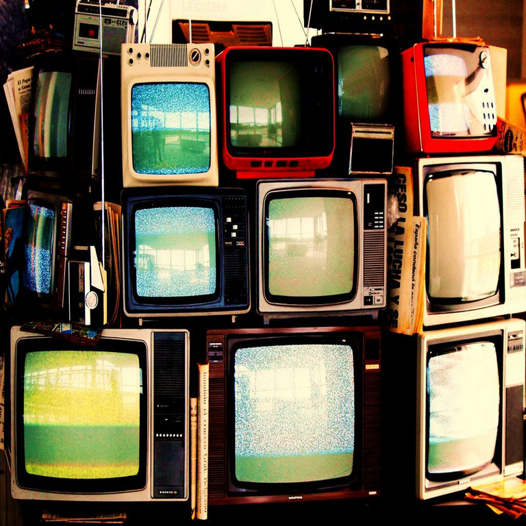 En Ecuador, hasta el 15 de enero debe reportarse la composición societaria de los servicios de radio o televisión de señal abierta.