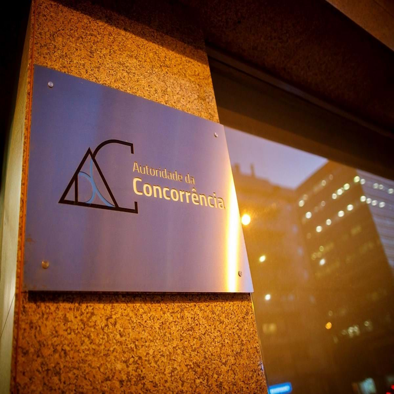 Mezan informa a la Autoridad de la Competencia sobre la adquisición del centro de datos de Portugal Telecom por parte de Meo. Mezan informa a la Autoridad de la Competencia sobre la adquisición del centro de datos de Portugal Telecom por parte de Meo.