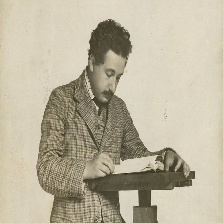 Análisis exhaustivo del artículo de Einstein titulado Sobre un punto de vista heurístico en relación con el origen y la transformación de la luz