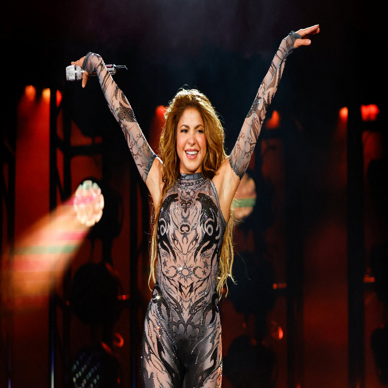 Shakira domina las plataformas de redes sociales con 122 millones de seguidores en Facebook y 94,1 millones en Instagram. Shakira domina las plataformas de redes sociales con 122 millones de seguidores en Facebook y 94,1 millones en Instagram.