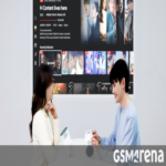 Samsung presenta el proyector portátil Freestyle.