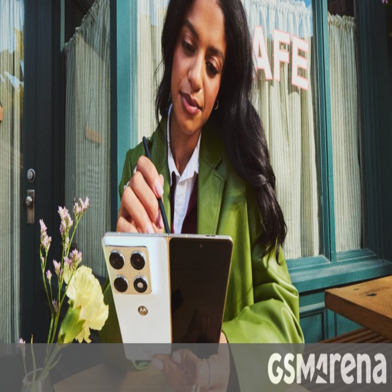 Filtraciones del Motorola Razr Fold en imágenes de apariencia oficial disponibles en dos colores