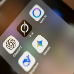 Se denuncia el empleo de Grok, la inteligencia artificial de X, en la generación de imágenes no consentidas de personas en traje de baño.