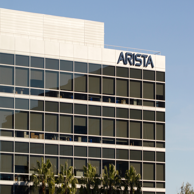Arista aprovecha el auge de la inteligencia artificial, aunque se avecina la competencia por las redes de campus. Arista aprovecha el auge de la inteligencia artificial, aunque se avecina la competencia por las redes de campus.