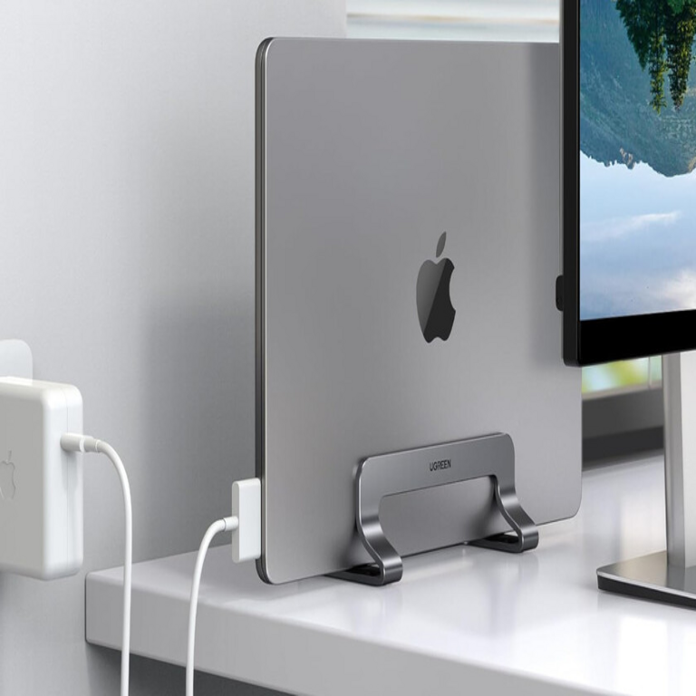 ¿En qué lugar almacenas el MacBook cuando no está en uso? Este accesorio optimiza el espacio disponible en el escritorio.