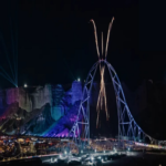 Funcionamiento de la montaña rusa más rápida y elevada del mundo: alcanza velocidades de hasta 250 kilómetros por hora.