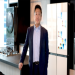 La inteligencia artificial no debería restringirse únicamente a usuarios premium: Won Choi, presidente de Samsung. La inteligencia artificial no debería restringirse únicamente a usuarios premium: Won Choi, presidente de Samsung.