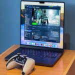 El chip M5 Max se lanzará en unas semanas, y sus resultados en benchmarks revelan algo evidente: los Mac ya son competitivos en el ámbito de los videojuegos.