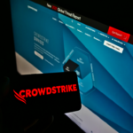 CrowdStrike adquirirá SGNl por 740 millones de dólares, ampliando la seguridad de identidad en tiempo real.