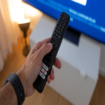 Al reproducir contenido en streaming utilizando una VPN, experimento interrupciones o degradación de la calidad tras un período de tiempo; ¿cuál es la causa y qué medidas puedo tomar?