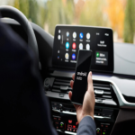 Activa el menú oculto de Android Auto para modificar integralmente la interfaz de la pantalla del vehículo.