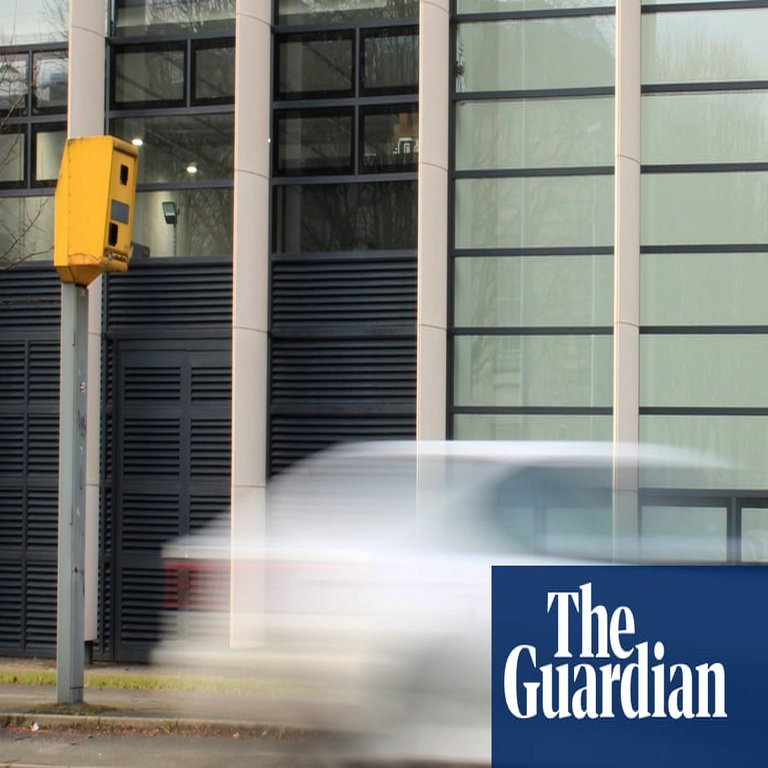 ¿Deben ocultarse las cámaras de control de velocidad?