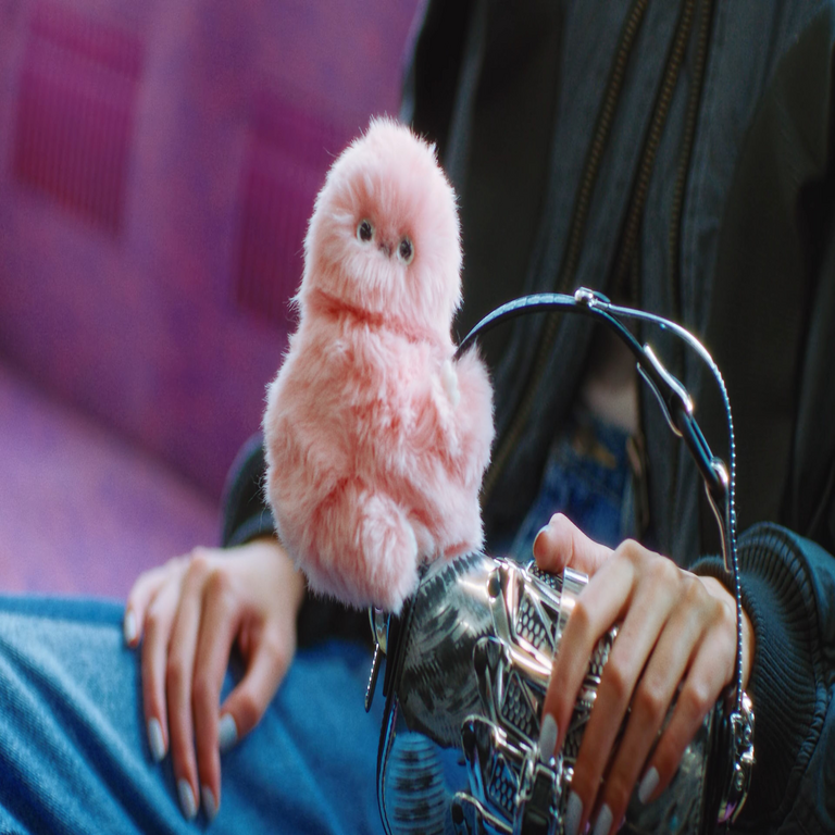 ¿Qué es el Mirumi, el robot de compañía que ha alcanzado popularidad como accesorio portátil en bolsos o maletas? ¿Qué es el Mirumi, el robot de compañía que ha alcanzado popularidad como accesorio portátil en bolsos o maletas?