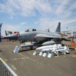 China aspira a replicar en sus aviones de combate el modelo de éxito aplicado a los vehículos eléctricos: un JF-17 que represente una amenaza para el F-35 de Estados Unidos.