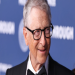 Bill Gates advierte que no existe un límite superior para la inteligencia artificial.