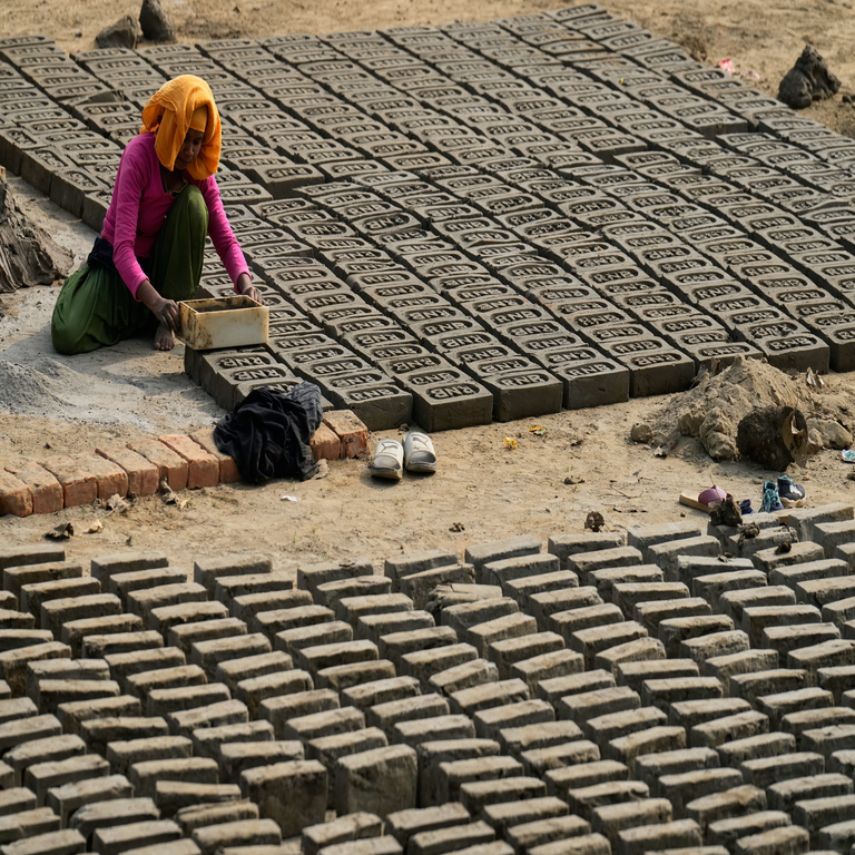 La ONU alerta sobre un estancamiento global en las condiciones laborales y anticipa un deterioro futuro.