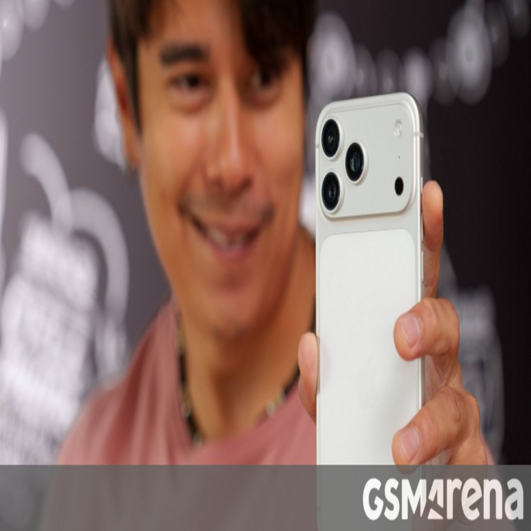 Según IDC, los envíos de smartphones aumentan un 23 % en el cuarto trimestre de 2025, con Apple como el claro ganador.