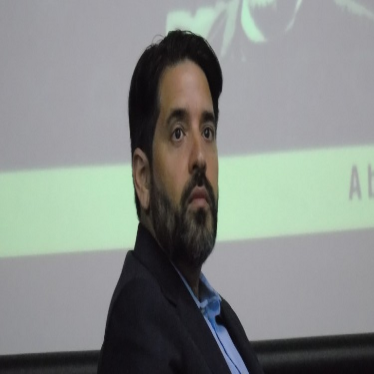 Asdrúbal Oliveros afirma que la inflación semanal en Venezuela ha superado el 10 por ciento.