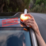 ¿Por qué la DGT ha invalidado la vigencia de estas balizas V16, que contaban con homologación previa y habían sido adquiridas por miles de españoles?