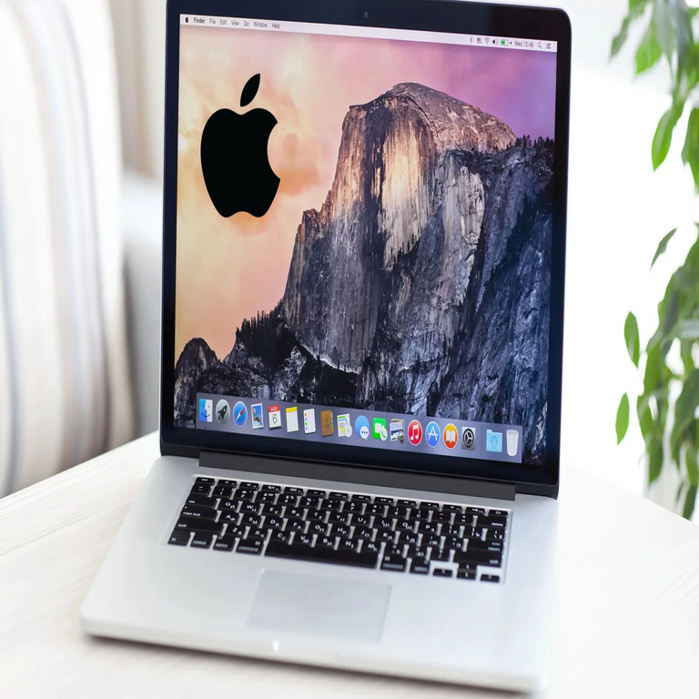 Apple se prepara para el avance más significativo en tecnologías de pantalla de su historia: adopción de OLED en cinco líneas de productos en un plazo de solo dos años.