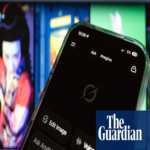 La herramienta de inteligencia artificial Grok de X sigue accesible en Malasia a pesar de la prohibición, con el lema “¡Todavía aquí!”.