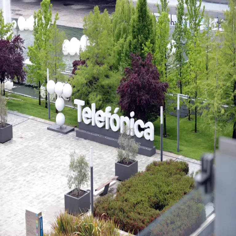 Telefónica recurre a Morgan Stanley para impulsar nuevamente el proceso de adquisición de Vodafone.